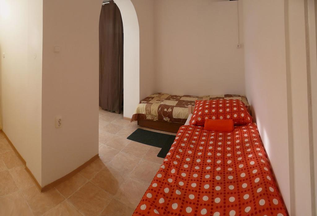 Orchidea Apartman Tata Cameră foto