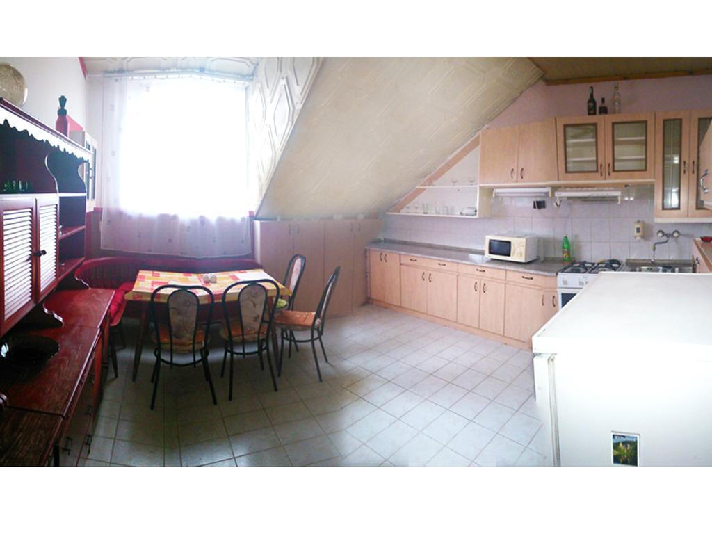 Orchidea Apartman Tata Cameră foto